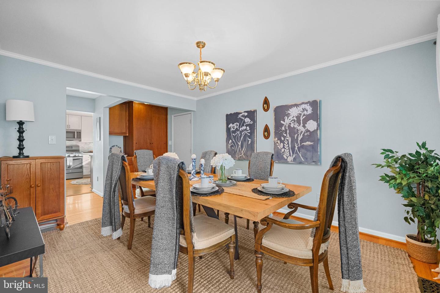 3716 KRYSIA CT, ANNANDALE, Virginia 22003, 4 Bedrooms Bedrooms, 13 Rooms Rooms,3 BathroomsBathrooms,Residential,For sale,3716 KRYSIA CT,VAFX2263220 MLS # VAFX2263220
