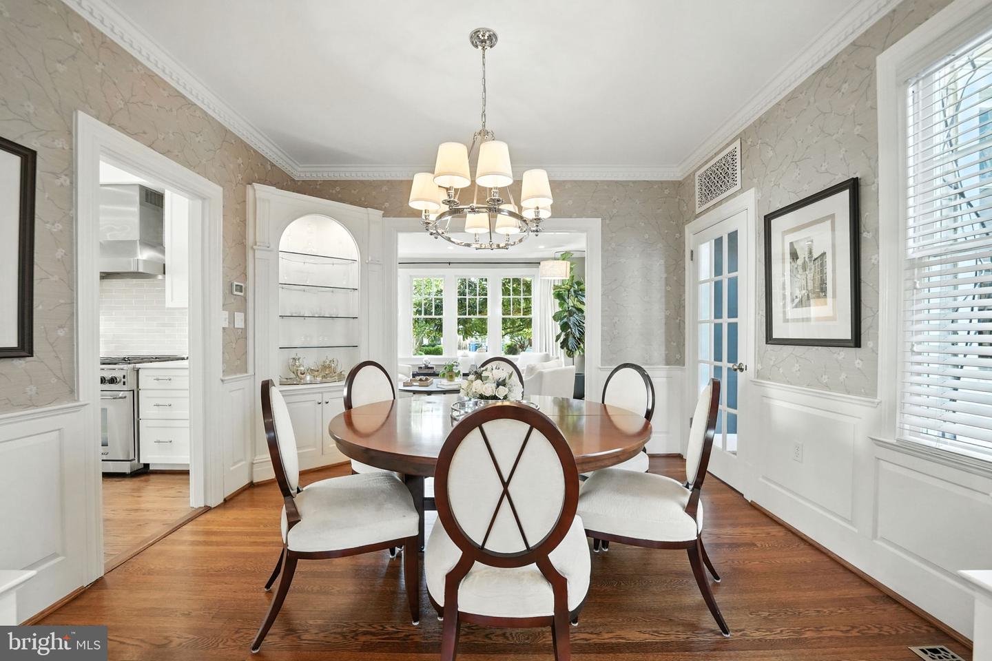 1610 N DANVILLE ST, ARLINGTON, Virginia 22201, 6 Bedrooms Bedrooms, ,3 BathroomsBathrooms,Residential,For sale,1610 N DANVILLE ST,VAAR2062840 MLS # VAAR2062840