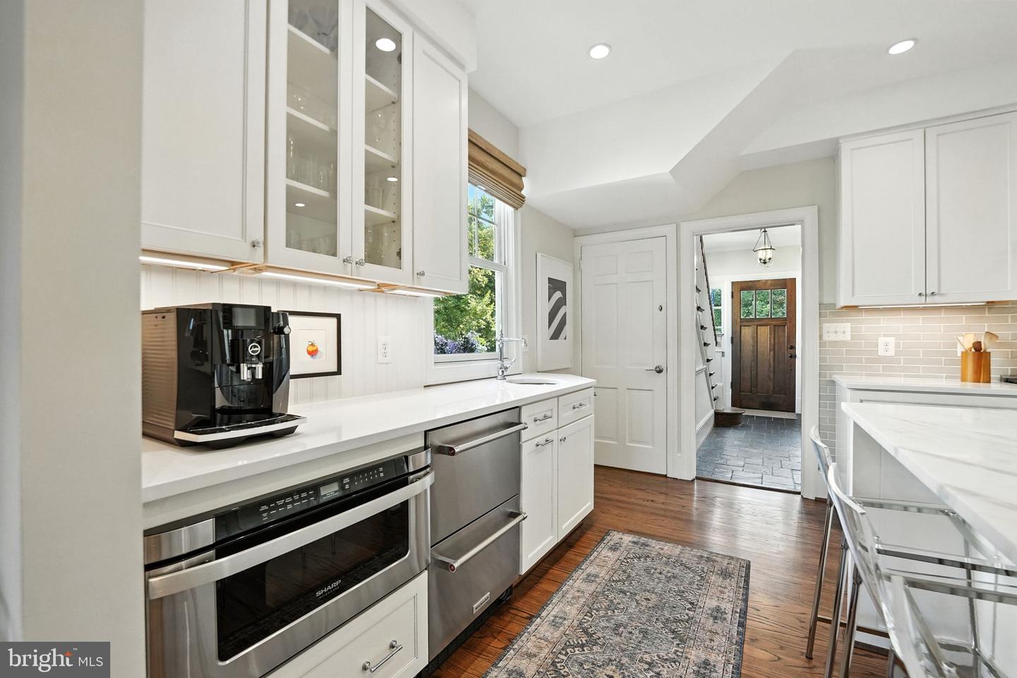 1610 N DANVILLE ST, ARLINGTON, Virginia 22201, 6 Bedrooms Bedrooms, ,3 BathroomsBathrooms,Residential,For sale,1610 N DANVILLE ST,VAAR2062840 MLS # VAAR2062840