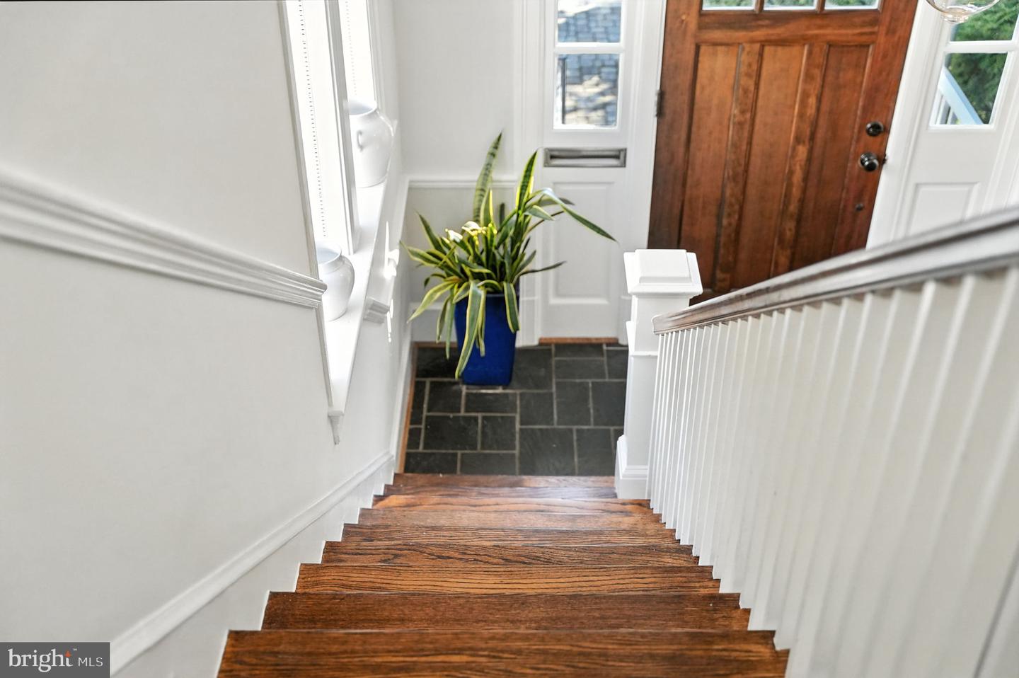 1610 N DANVILLE ST, ARLINGTON, Virginia 22201, 6 Bedrooms Bedrooms, ,3 BathroomsBathrooms,Residential,For sale,1610 N DANVILLE ST,VAAR2062840 MLS # VAAR2062840