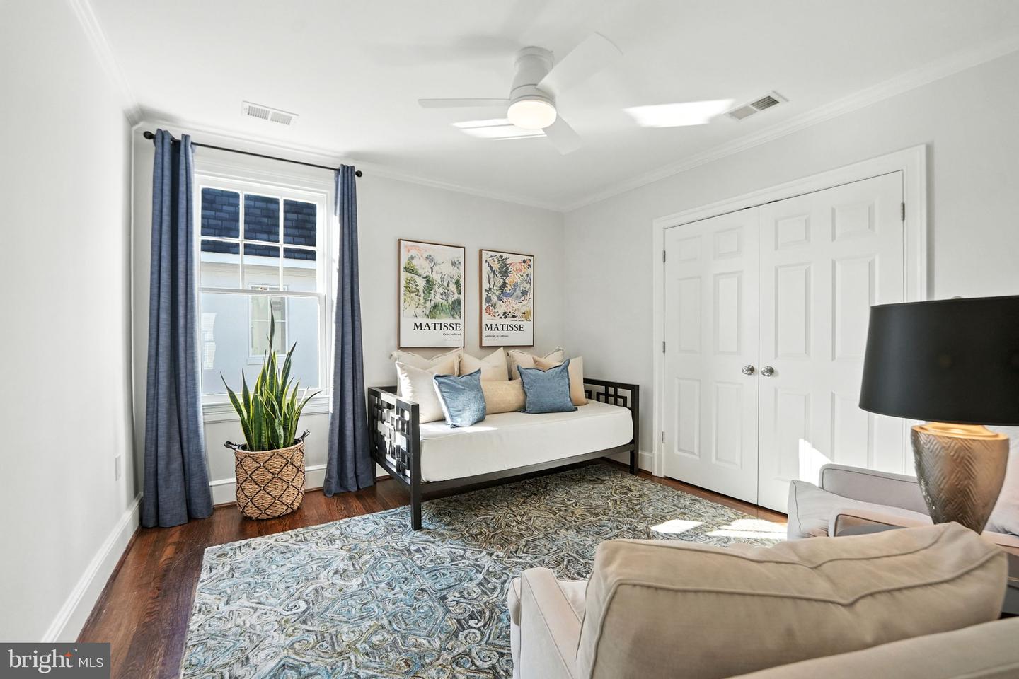 1610 N DANVILLE ST, ARLINGTON, Virginia 22201, 6 Bedrooms Bedrooms, ,3 BathroomsBathrooms,Residential,For sale,1610 N DANVILLE ST,VAAR2062840 MLS # VAAR2062840