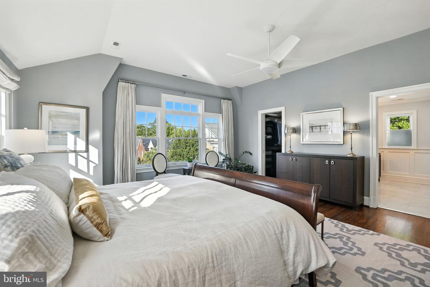 1610 N DANVILLE ST, ARLINGTON, Virginia 22201, 6 Bedrooms Bedrooms, ,3 BathroomsBathrooms,Residential,For sale,1610 N DANVILLE ST,VAAR2062840 MLS # VAAR2062840