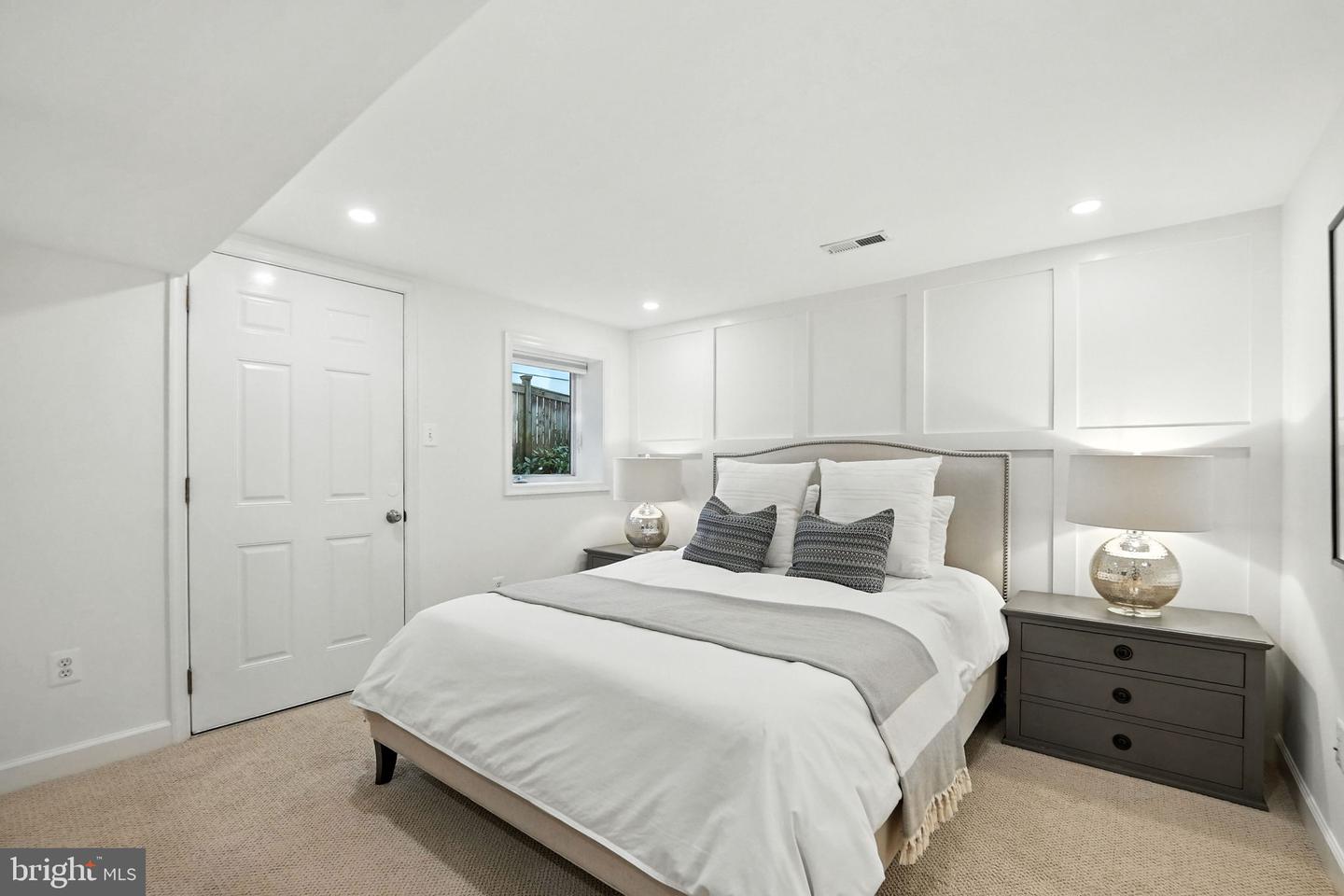 1610 N DANVILLE ST, ARLINGTON, Virginia 22201, 6 Bedrooms Bedrooms, ,3 BathroomsBathrooms,Residential,For sale,1610 N DANVILLE ST,VAAR2062840 MLS # VAAR2062840