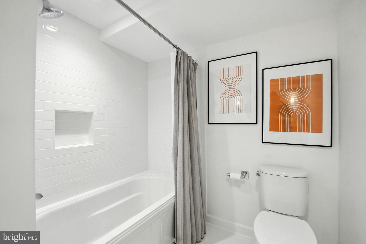 1610 N DANVILLE ST, ARLINGTON, Virginia 22201, 6 Bedrooms Bedrooms, ,3 BathroomsBathrooms,Residential,For sale,1610 N DANVILLE ST,VAAR2062840 MLS # VAAR2062840