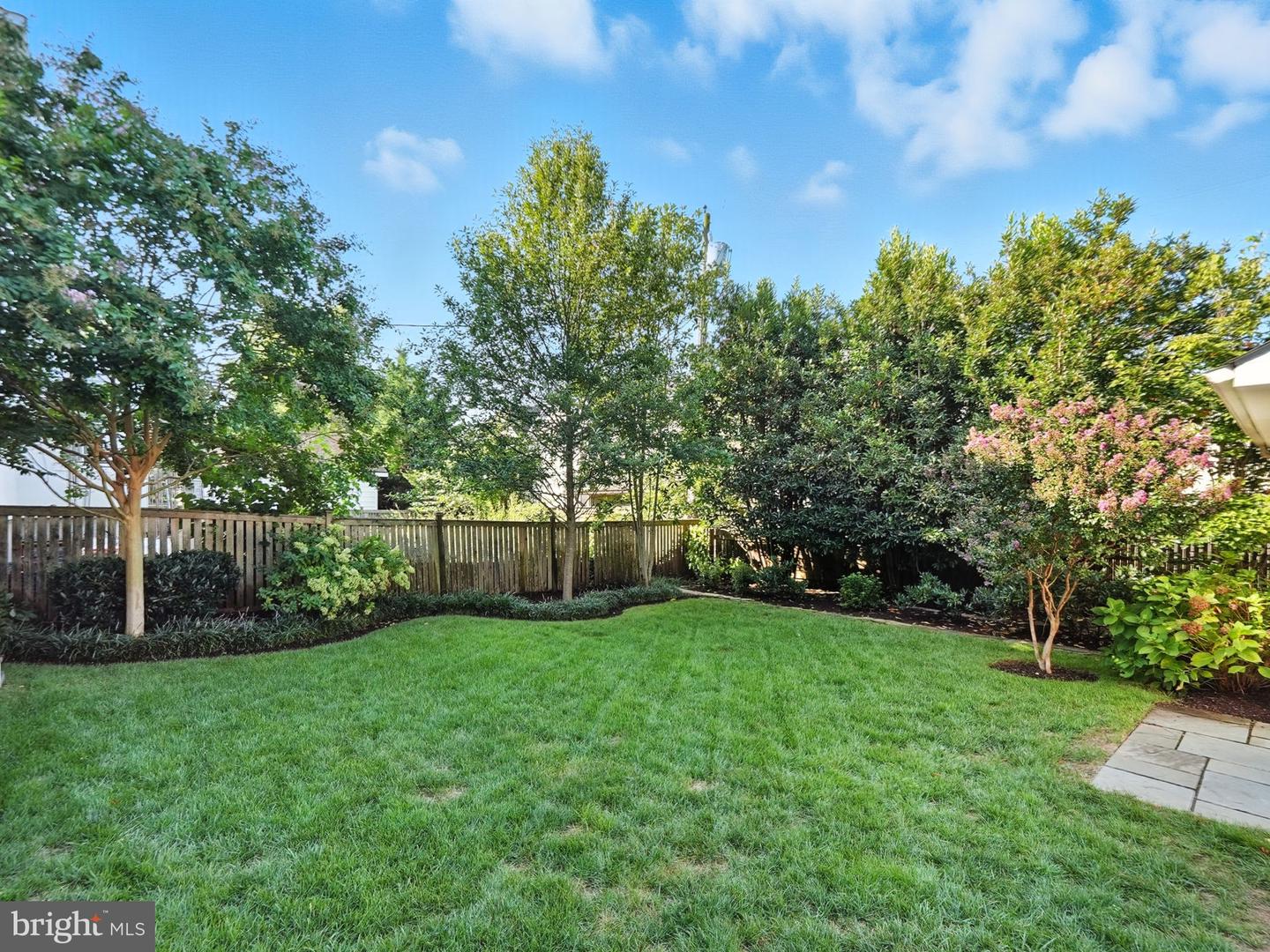 1610 N DANVILLE ST, ARLINGTON, Virginia 22201, 6 Bedrooms Bedrooms, ,3 BathroomsBathrooms,Residential,For sale,1610 N DANVILLE ST,VAAR2062840 MLS # VAAR2062840