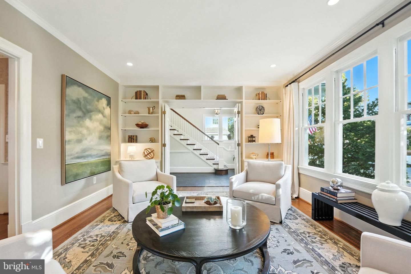 1610 N DANVILLE ST, ARLINGTON, Virginia 22201, 6 Bedrooms Bedrooms, ,3 BathroomsBathrooms,Residential,For sale,1610 N DANVILLE ST,VAAR2062840 MLS # VAAR2062840
