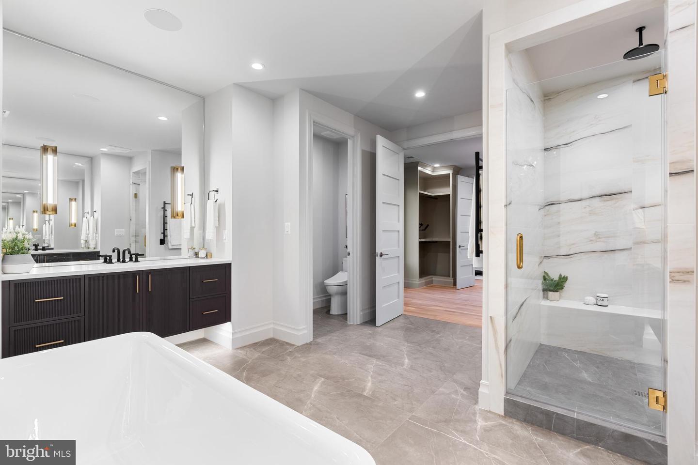 6301 31ST ST N, ARLINGTON, Virginia 22207, 6 Bedrooms Bedrooms, ,6 BathroomsBathrooms,Residential,For sale,6301 31ST ST N,VAAR2062868 MLS # VAAR2062868