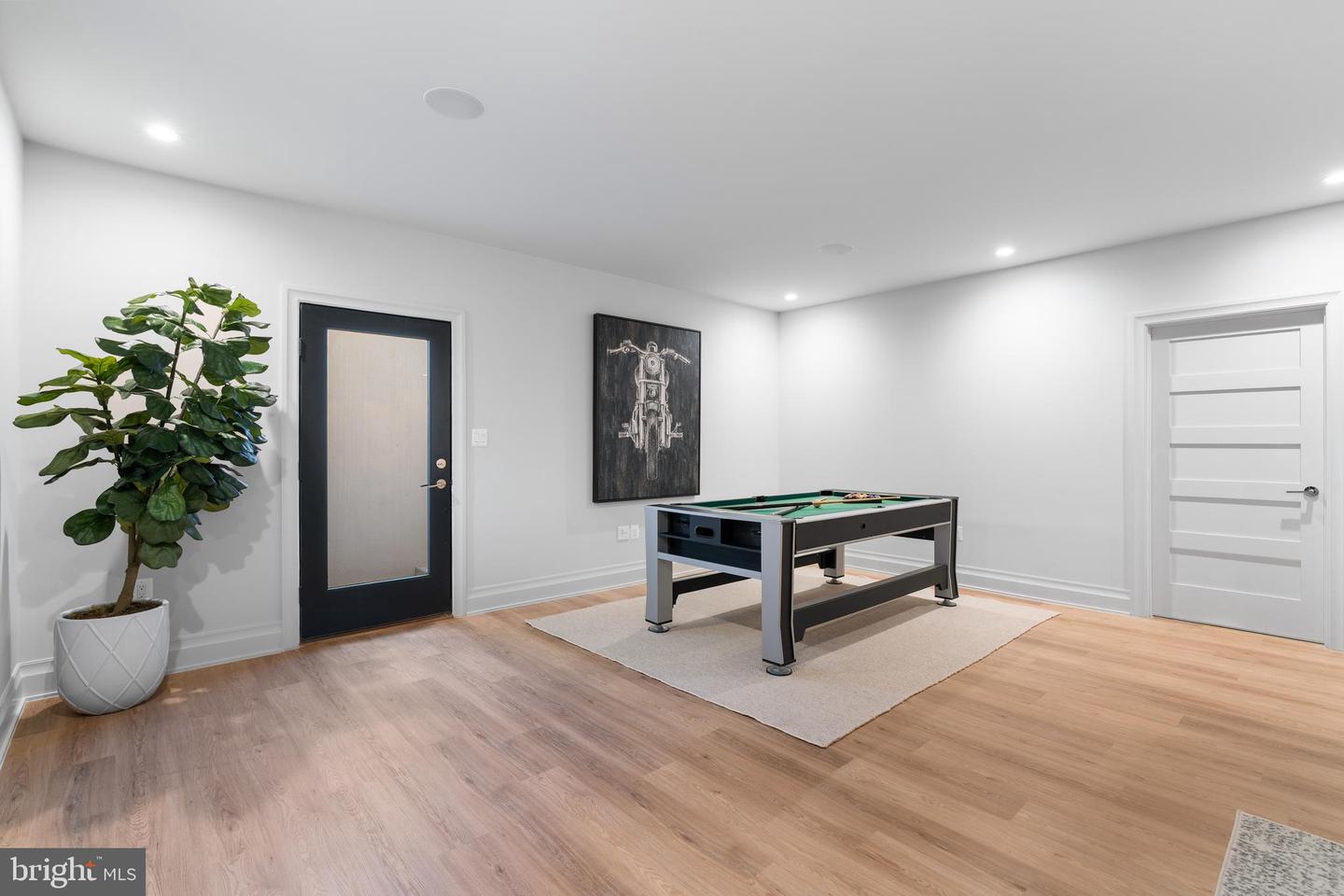 6301 31ST ST N, ARLINGTON, Virginia 22207, 6 Bedrooms Bedrooms, ,6 BathroomsBathrooms,Residential,For sale,6301 31ST ST N,VAAR2062868 MLS # VAAR2062868