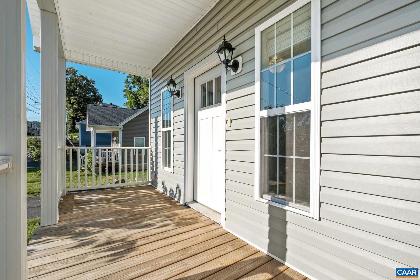 22 STAFFORD ST, STAUNTON, Virginia 24401, 2 Bedrooms Bedrooms, ,2 BathroomsBathrooms,Residential,For sale,22 STAFFORD ST,668324 MLS # 668324