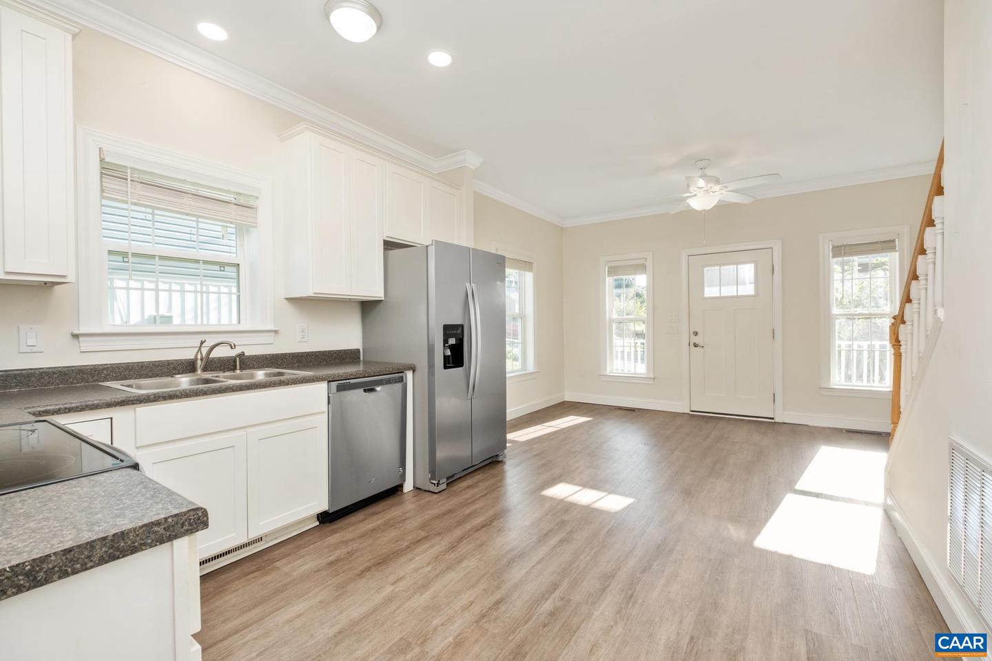22 STAFFORD ST, STAUNTON, Virginia 24401, 2 Bedrooms Bedrooms, ,2 BathroomsBathrooms,Residential,For sale,22 STAFFORD ST,668324 MLS # 668324