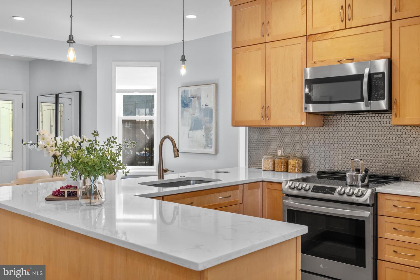 3916 5TH ST NW, WASHINGTON, District Of Columbia 20011, 3 Bedrooms Bedrooms, ,4 BathroomsBathrooms,Residential,For sale,3916 5TH ST NW,DCDC2217378 MLS # DCDC2217378