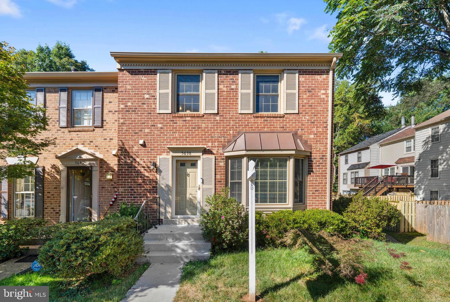 5638 SUTHERLAND CT, BURKE, Virginia 22015, 3 Bedrooms Bedrooms, ,3 BathroomsBathrooms,Residential,For sale,5638 SUTHERLAND CT,VAFX2264130 MLS # VAFX2264130