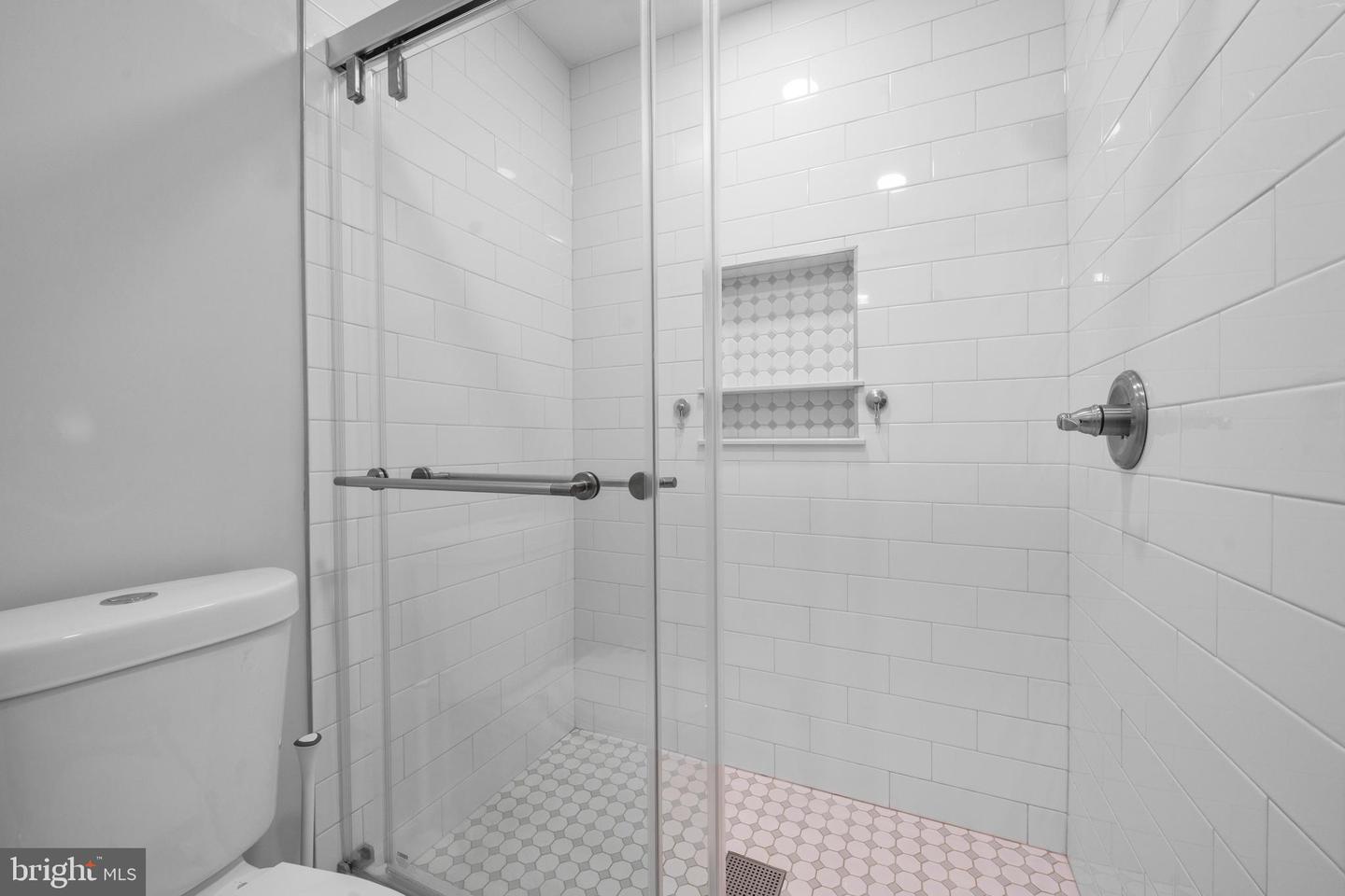 5638 SUTHERLAND CT, BURKE, Virginia 22015, 3 Bedrooms Bedrooms, ,3 BathroomsBathrooms,Residential,For sale,5638 SUTHERLAND CT,VAFX2264130 MLS # VAFX2264130