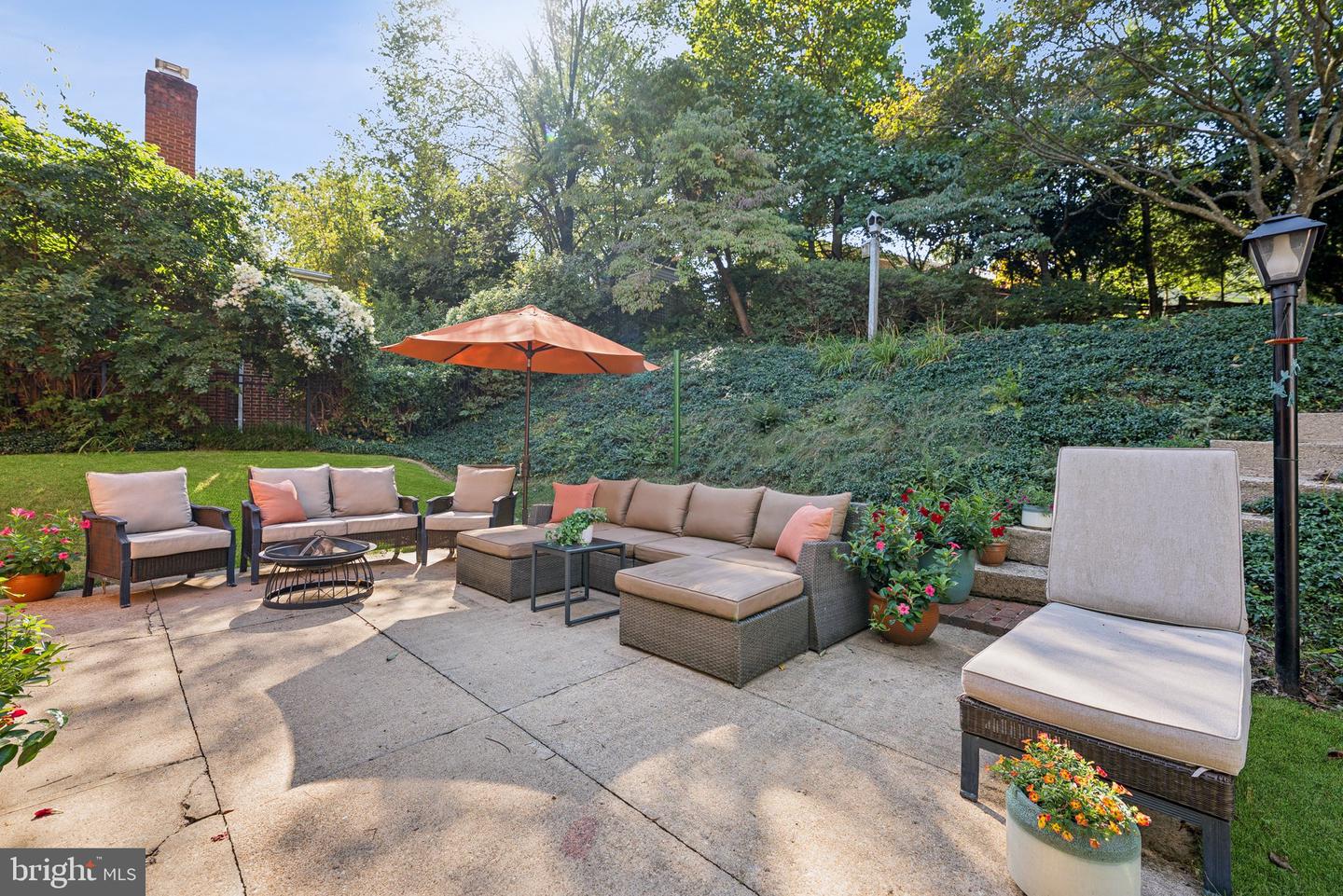 6515 OAKWOOD DR, FALLS CHURCH, Virginia 22041, 4 Bedrooms Bedrooms, ,2 BathroomsBathrooms,Residential,For sale,6515 OAKWOOD DR,VAFX2264372 MLS # VAFX2264372