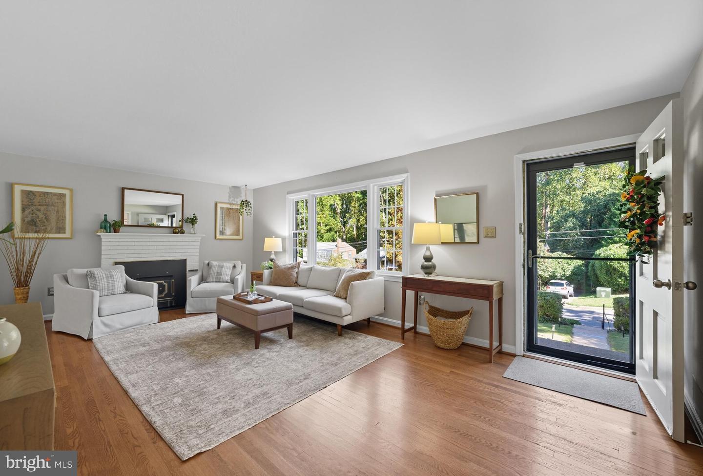 6515 OAKWOOD DR, FALLS CHURCH, Virginia 22041, 4 Bedrooms Bedrooms, ,2 BathroomsBathrooms,Residential,For sale,6515 OAKWOOD DR,VAFX2264372 MLS # VAFX2264372