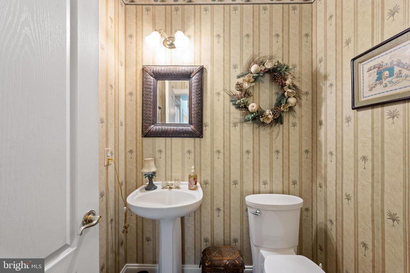 20129 VALHALLA SQ, ASHBURN, Virginia 20147, 3 Bedrooms Bedrooms, ,3 BathroomsBathrooms,Residential,For sale,20129 VALHALLA SQ,VALO2105954 MLS # VALO2105954