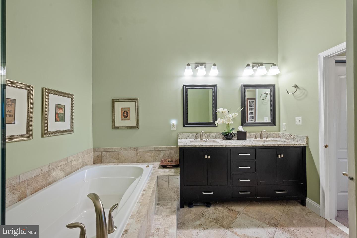 20129 VALHALLA SQ, ASHBURN, Virginia 20147, 3 Bedrooms Bedrooms, ,3 BathroomsBathrooms,Residential,For sale,20129 VALHALLA SQ,VALO2105954 MLS # VALO2105954