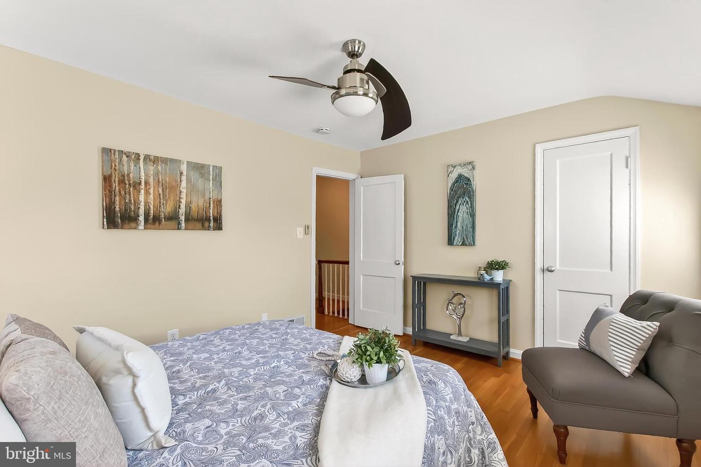 214 E SPRING ST E, ALEXANDRIA, Virginia 22301, 2 Bedrooms Bedrooms, ,1 BathroomBathrooms,Residential,For sale,214 E SPRING ST E,VAAX2049250 MLS # VAAX2049250