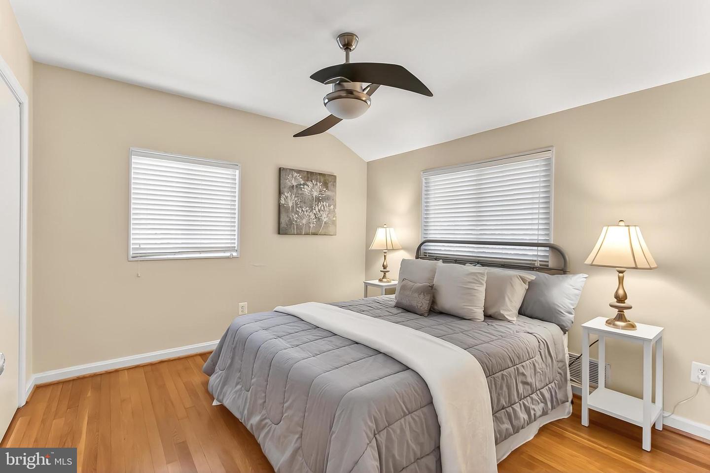 214 E SPRING ST E, ALEXANDRIA, Virginia 22301, 2 Bedrooms Bedrooms, ,1 BathroomBathrooms,Residential,For sale,214 E SPRING ST E,VAAX2049250 MLS # VAAX2049250