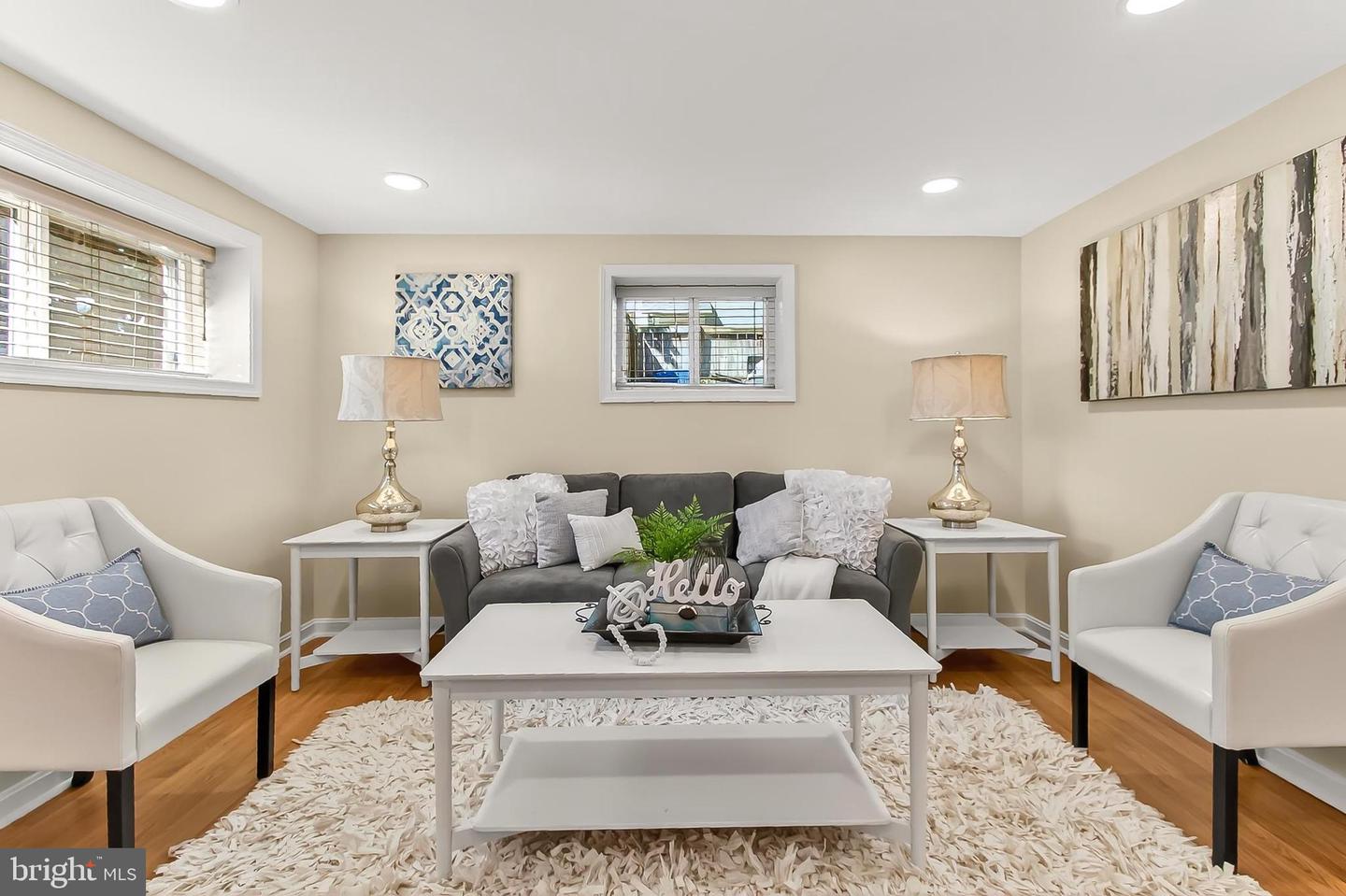 214 E SPRING ST E, ALEXANDRIA, Virginia 22301, 2 Bedrooms Bedrooms, ,1 BathroomBathrooms,Residential,For sale,214 E SPRING ST E,VAAX2049250 MLS # VAAX2049250