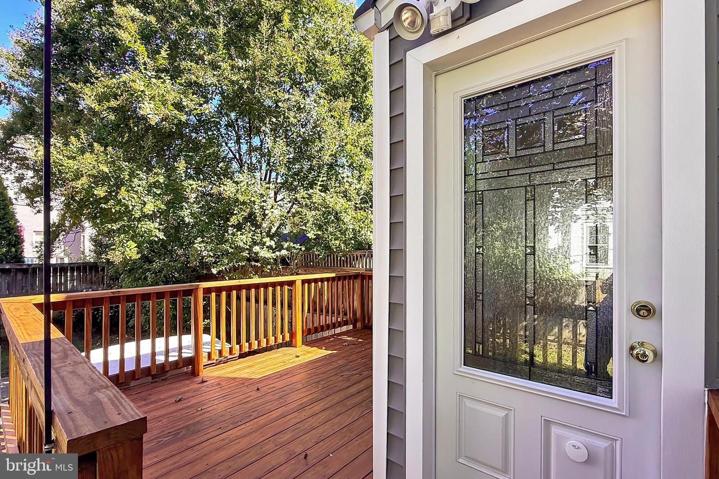 214 E SPRING ST E, ALEXANDRIA, Virginia 22301, 2 Bedrooms Bedrooms, ,1 BathroomBathrooms,Residential,For sale,214 E SPRING ST E,VAAX2049250 MLS # VAAX2049250