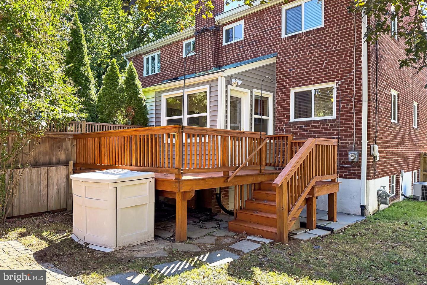 214 E SPRING ST E, ALEXANDRIA, Virginia 22301, 2 Bedrooms Bedrooms, ,1 BathroomBathrooms,Residential,For sale,214 E SPRING ST E,VAAX2049250 MLS # VAAX2049250