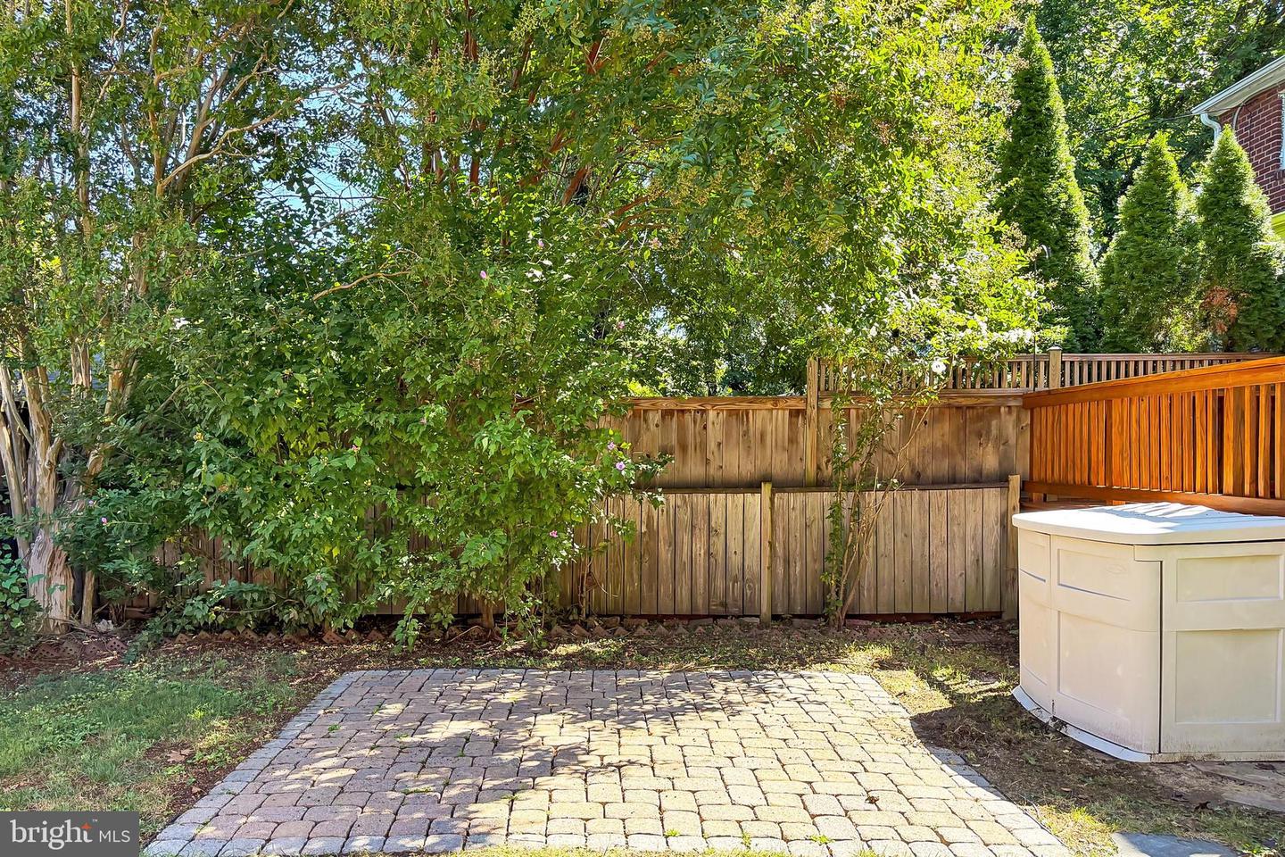 214 E SPRING ST E, ALEXANDRIA, Virginia 22301, 2 Bedrooms Bedrooms, ,1 BathroomBathrooms,Residential,For sale,214 E SPRING ST E,VAAX2049250 MLS # VAAX2049250