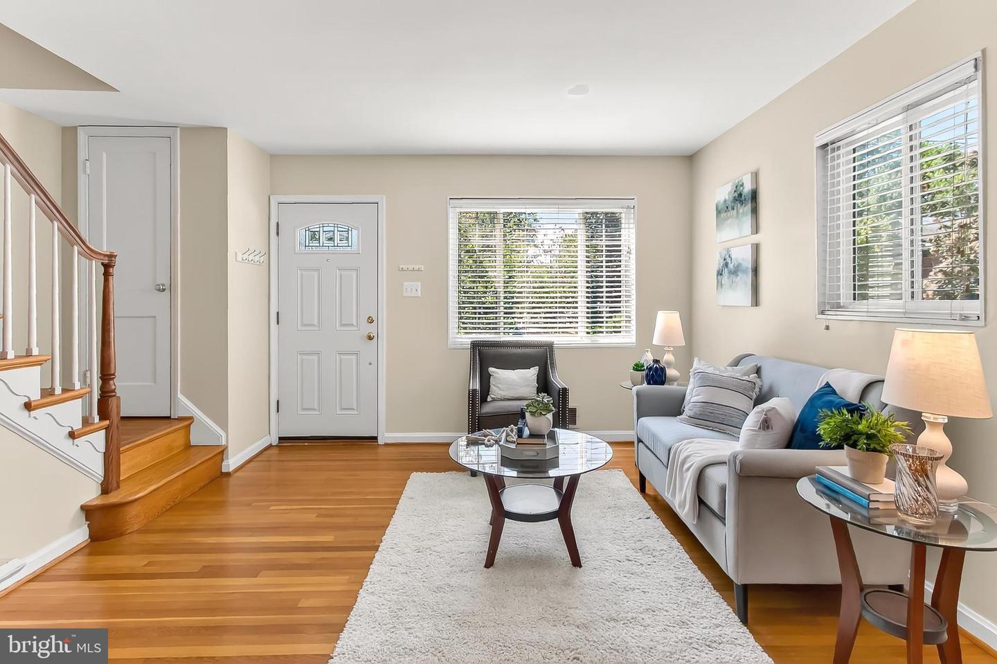 214 E SPRING ST E, ALEXANDRIA, Virginia 22301, 2 Bedrooms Bedrooms, ,1 BathroomBathrooms,Residential,For sale,214 E SPRING ST E,VAAX2049250 MLS # VAAX2049250