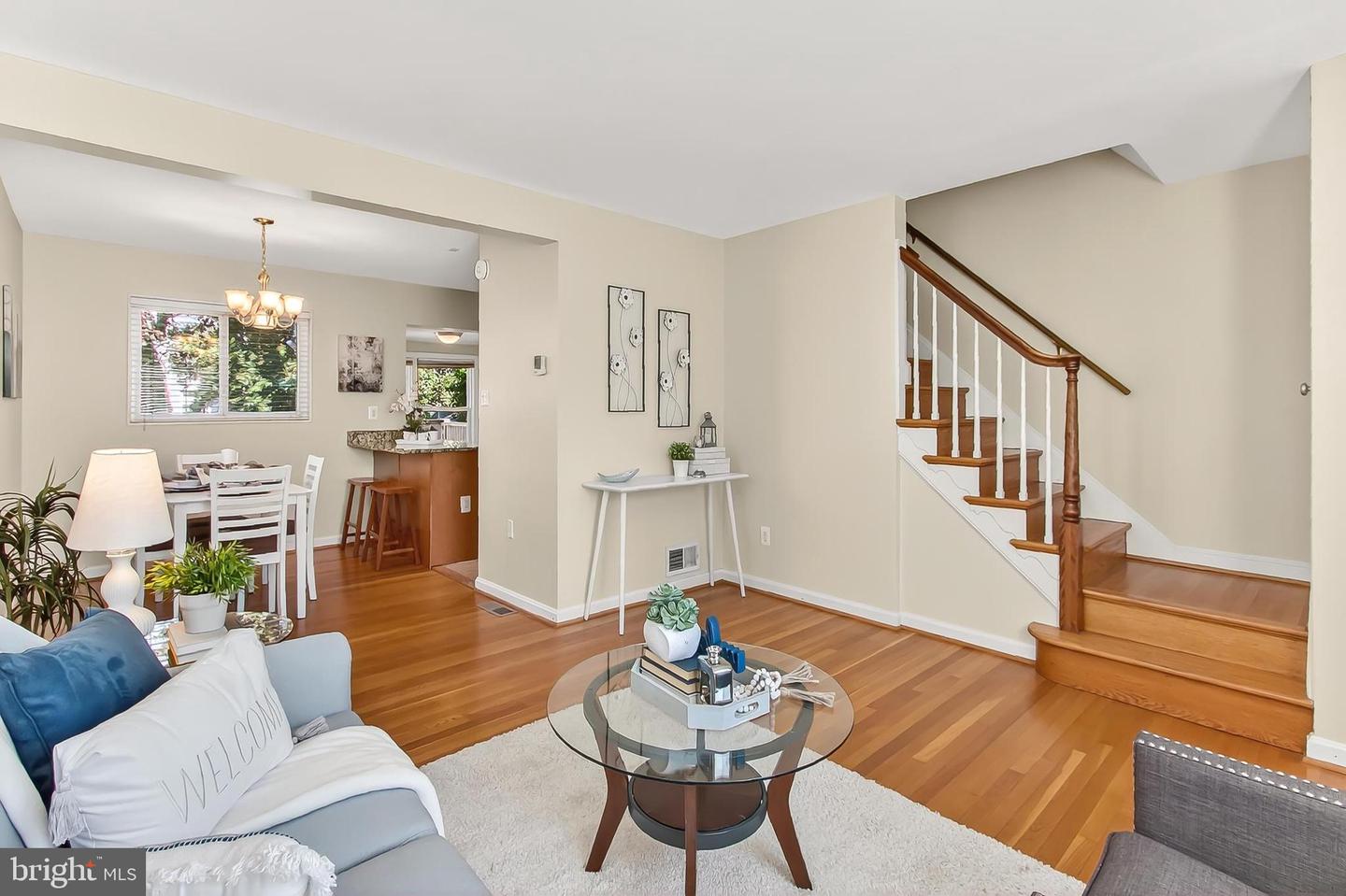 214 E SPRING ST E, ALEXANDRIA, Virginia 22301, 2 Bedrooms Bedrooms, ,1 BathroomBathrooms,Residential,For sale,214 E SPRING ST E,VAAX2049250 MLS # VAAX2049250