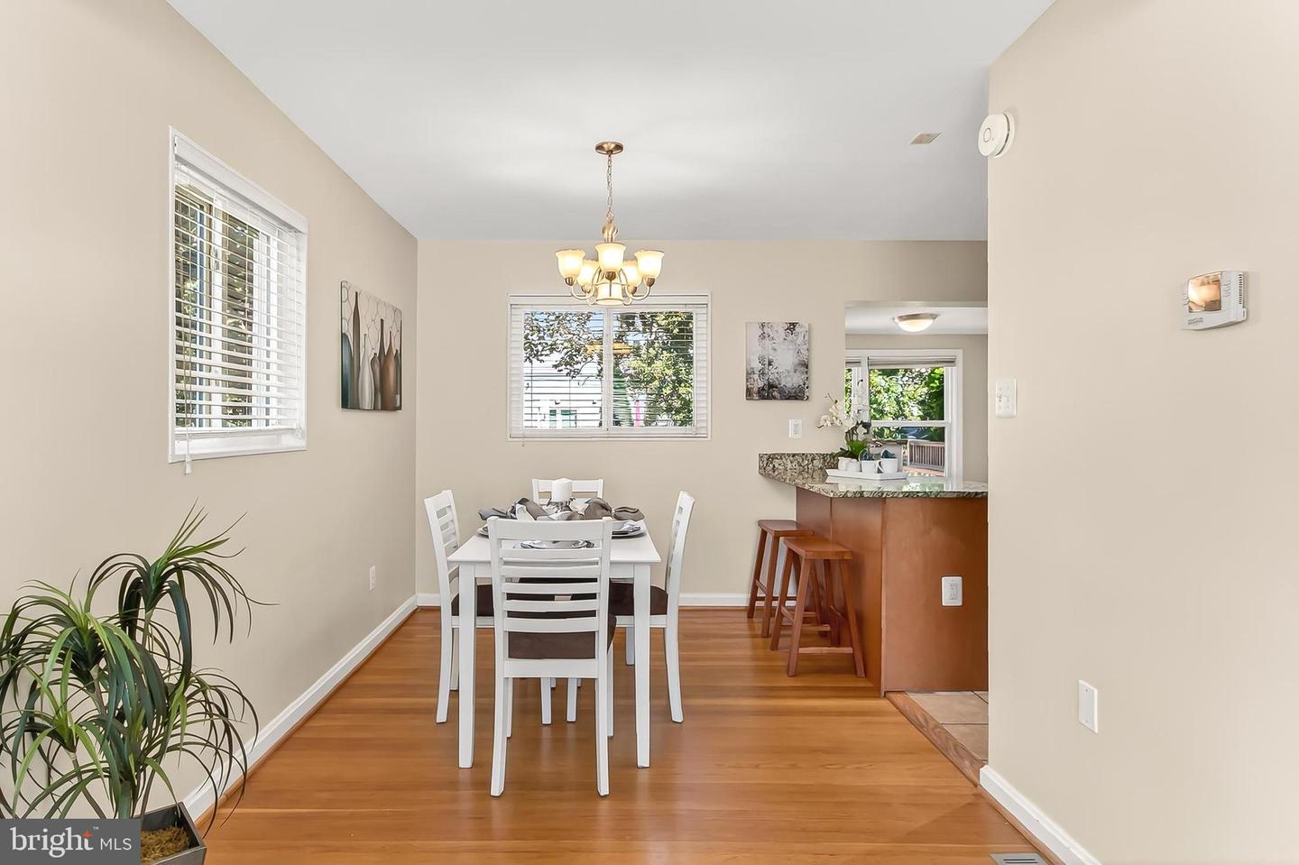214 E SPRING ST E, ALEXANDRIA, Virginia 22301, 2 Bedrooms Bedrooms, ,1 BathroomBathrooms,Residential,For sale,214 E SPRING ST E,VAAX2049250 MLS # VAAX2049250