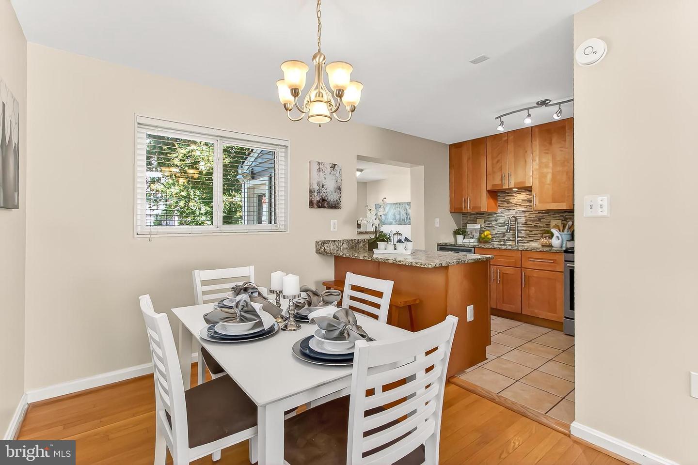 214 E SPRING ST E, ALEXANDRIA, Virginia 22301, 2 Bedrooms Bedrooms, ,1 BathroomBathrooms,Residential,For sale,214 E SPRING ST E,VAAX2049250 MLS # VAAX2049250