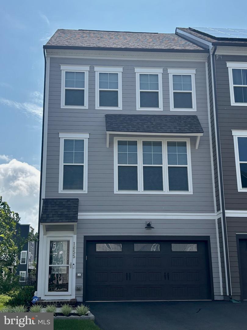 1655 ASPEN POPLAR RD, DUMFRIES, Virginia 22026, 3 Bedrooms Bedrooms, ,4 BathroomsBathrooms,Residential,For sale,1655 ASPEN POPLAR RD,VAPW2103132 MLS # VAPW2103132