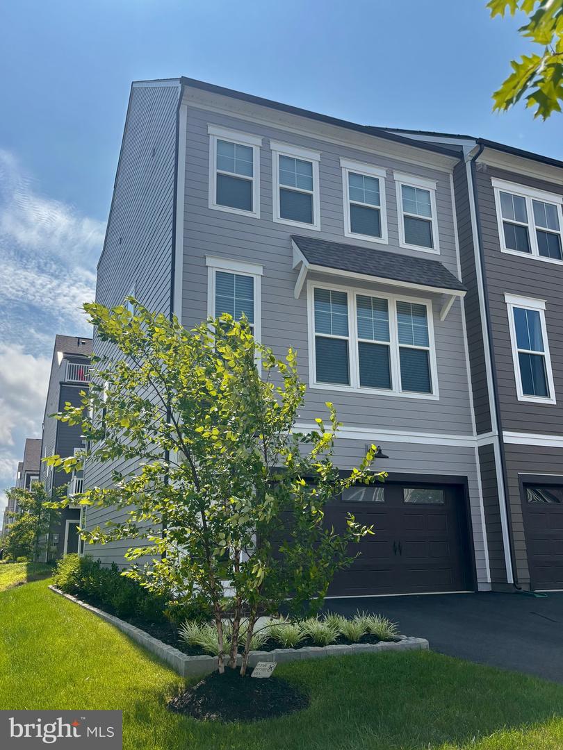 1655 ASPEN POPLAR RD, DUMFRIES, Virginia 22026, 3 Bedrooms Bedrooms, ,4 BathroomsBathrooms,Residential,For sale,1655 ASPEN POPLAR RD,VAPW2103132 MLS # VAPW2103132