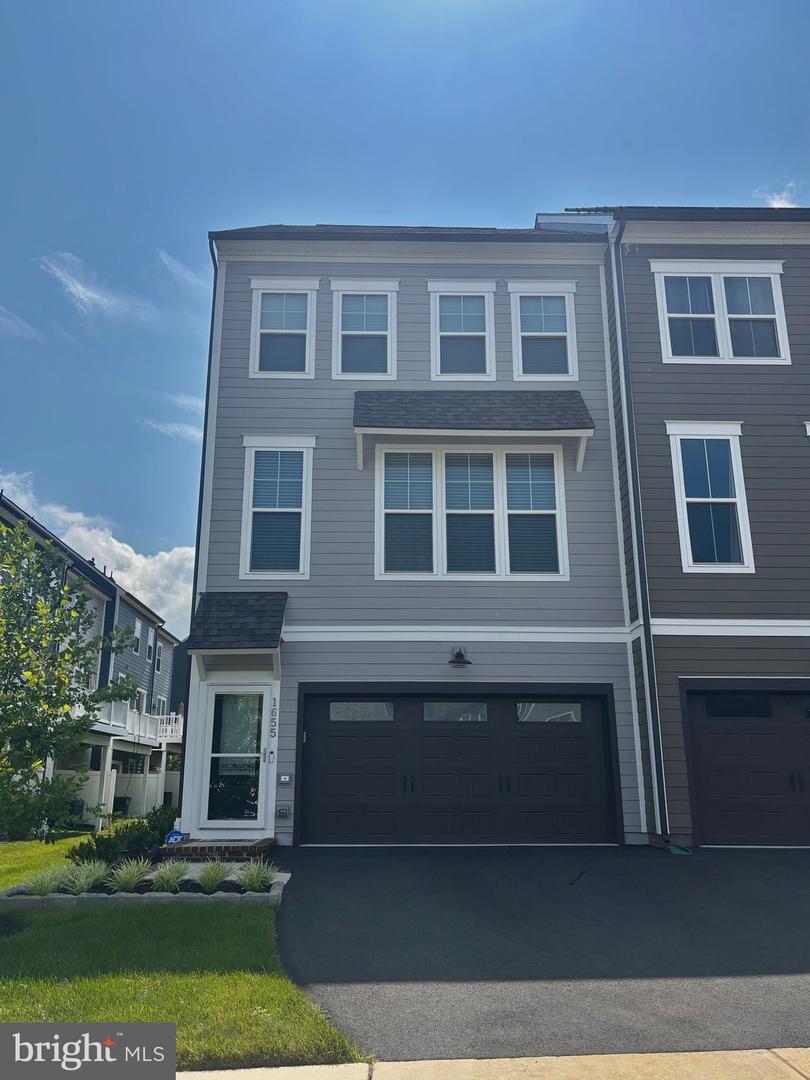 1655 ASPEN POPLAR RD, DUMFRIES, Virginia 22026, 3 Bedrooms Bedrooms, ,4 BathroomsBathrooms,Residential,For sale,1655 ASPEN POPLAR RD,VAPW2103132 MLS # VAPW2103132