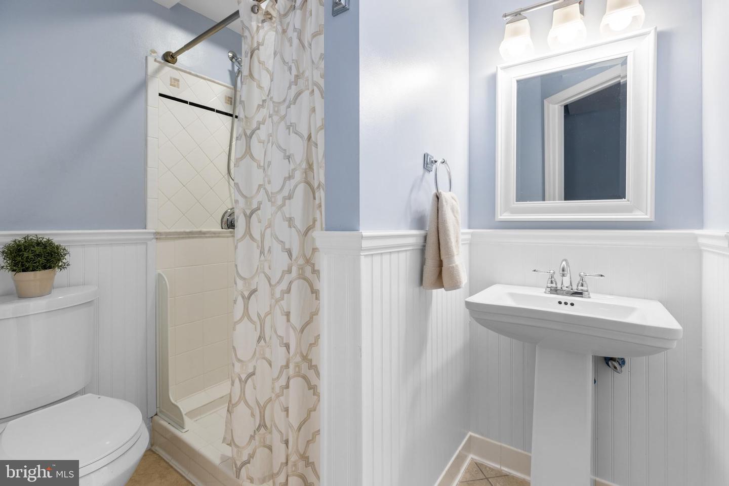 15062 LINDENBERRY LN, DUMFRIES, Virginia 22025, 3 Bedrooms Bedrooms, ,2 BathroomsBathrooms,Residential,For sale,15062 LINDENBERRY LN,VAPW2103244 MLS # VAPW2103244