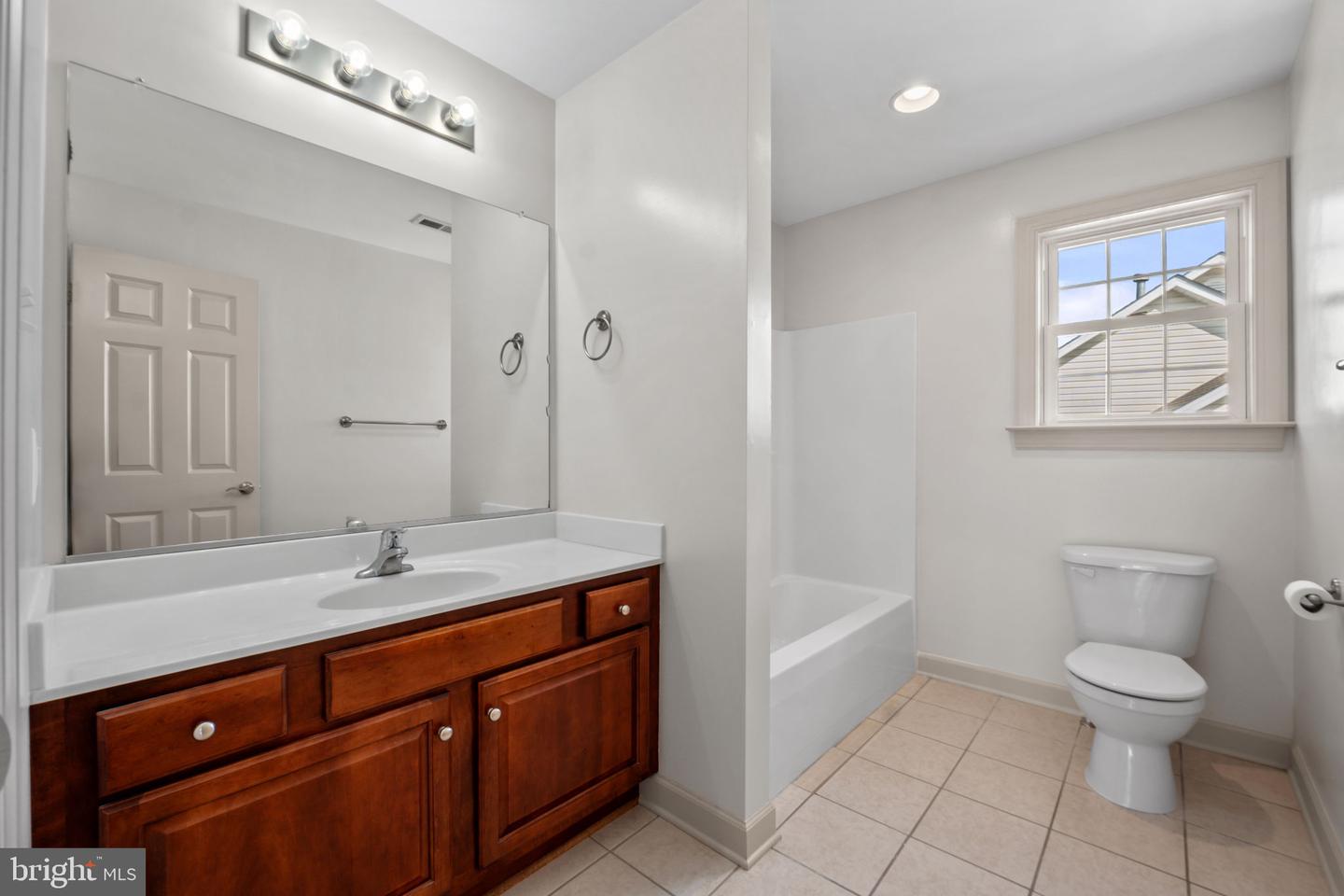100 CABERNET CT, STEPHENS CITY, Virginia 22655, 3 Bedrooms Bedrooms, ,3 BathroomsBathrooms,Residential,For sale,100 CABERNET CT,VAFV2036618 MLS # VAFV2036618