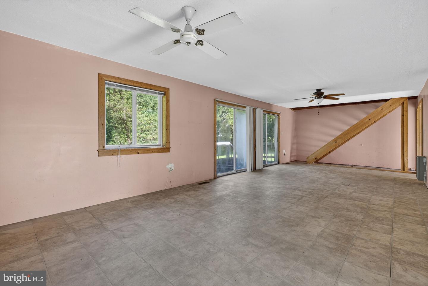 5312 WASHWRIGHT RD, HUME, Virginia 22639, 7 Bedrooms Bedrooms, ,3 BathroomsBathrooms,Residential,For sale,5312 WASHWRIGHT RD,VAFQ2018184 MLS # VAFQ2018184