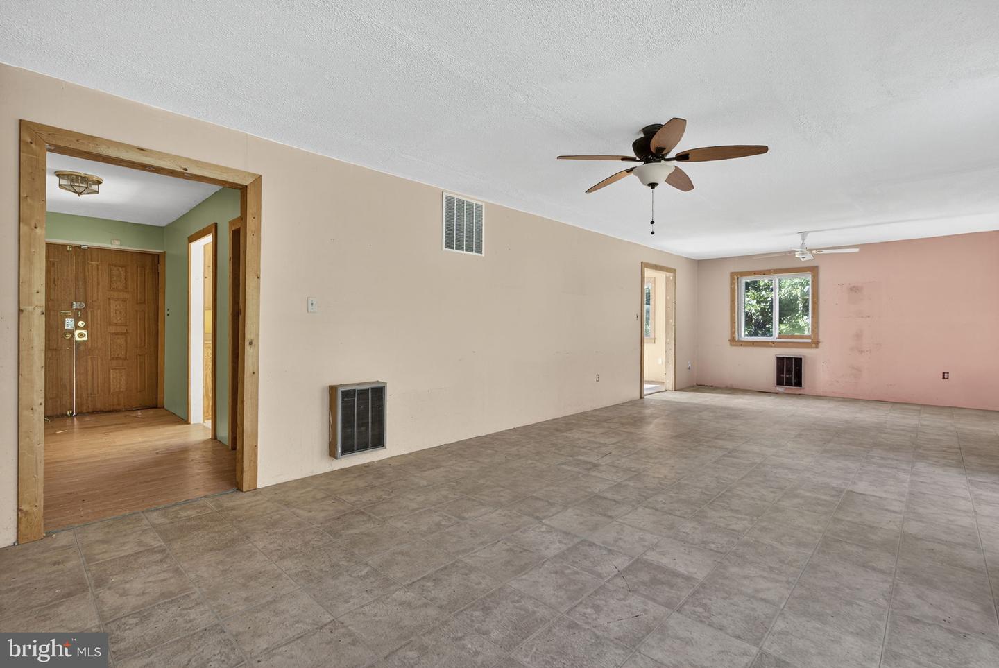 5312 WASHWRIGHT RD, HUME, Virginia 22639, 7 Bedrooms Bedrooms, ,3 BathroomsBathrooms,Residential,For sale,5312 WASHWRIGHT RD,VAFQ2018184 MLS # VAFQ2018184