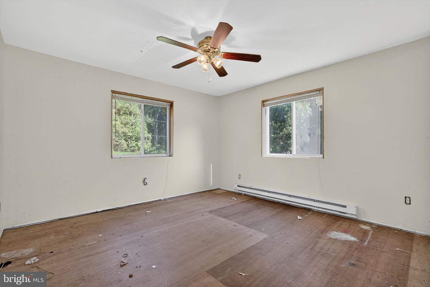 5312 WASHWRIGHT RD, HUME, Virginia 22639, 7 Bedrooms Bedrooms, ,3 BathroomsBathrooms,Residential,For sale,5312 WASHWRIGHT RD,VAFQ2018184 MLS # VAFQ2018184