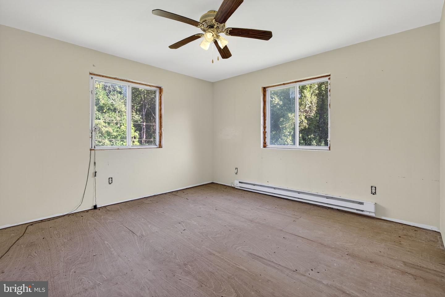 5312 WASHWRIGHT RD, HUME, Virginia 22639, 7 Bedrooms Bedrooms, ,3 BathroomsBathrooms,Residential,For sale,5312 WASHWRIGHT RD,VAFQ2018184 MLS # VAFQ2018184