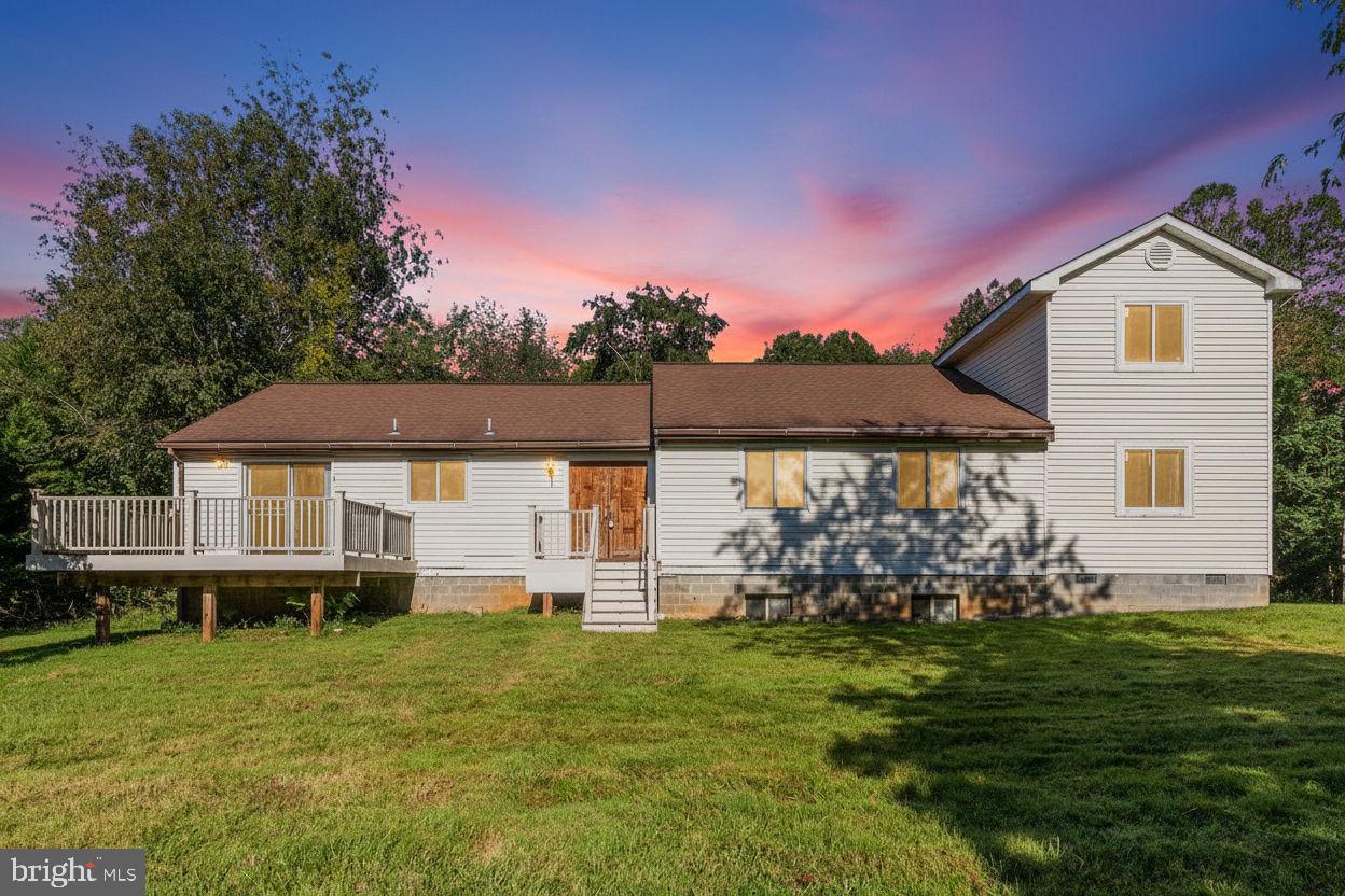 5312 WASHWRIGHT RD, HUME, Virginia 22639, 7 Bedrooms Bedrooms, ,3 BathroomsBathrooms,Residential,For sale,5312 WASHWRIGHT RD,VAFQ2018184 MLS # VAFQ2018184