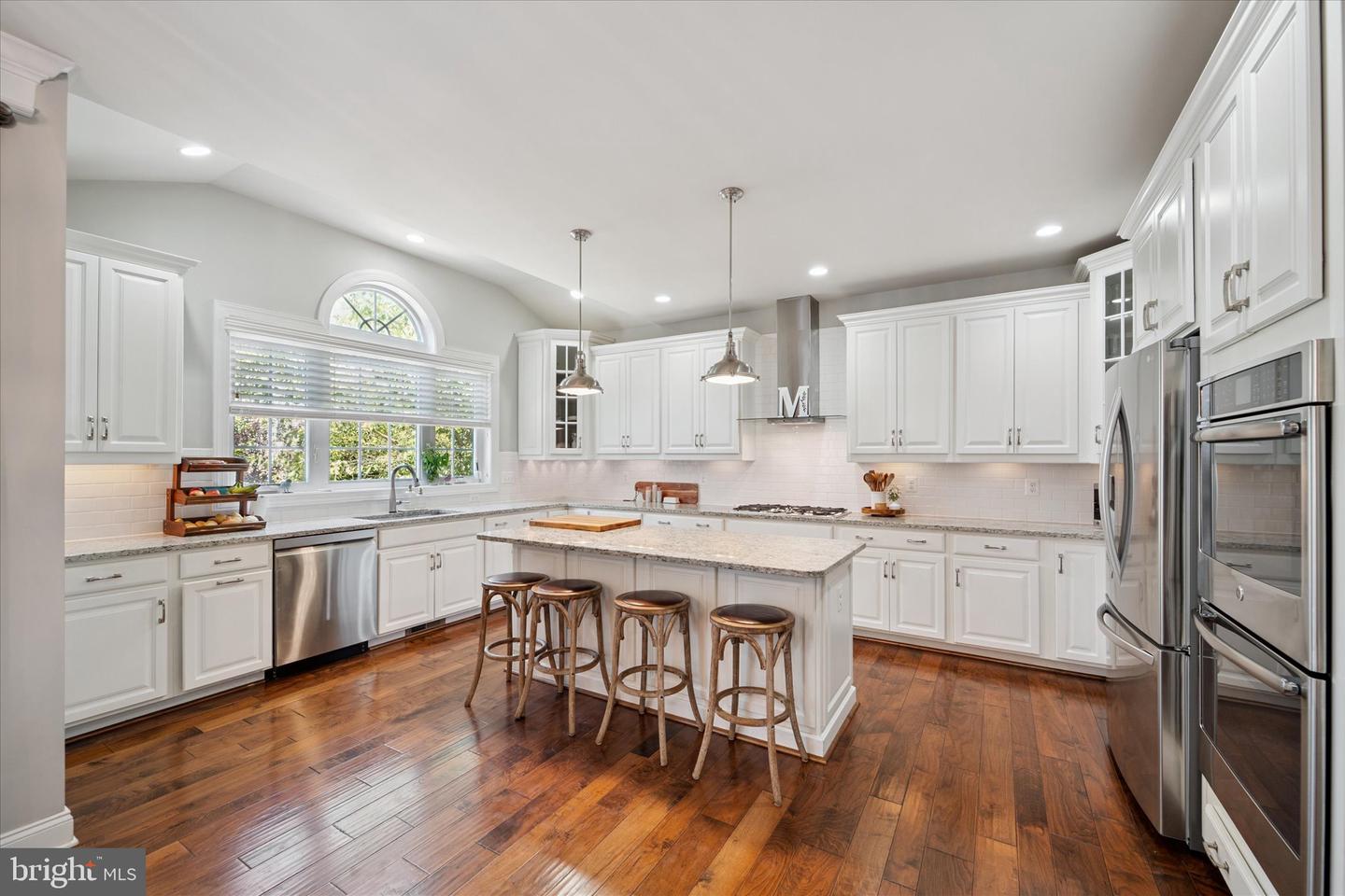4622 HULL DR, HAYMARKET, Virginia 20169, 4 Bedrooms Bedrooms, ,4 BathroomsBathrooms,Residential,For sale,4622 HULL DR,VAPW2103454 MLS # VAPW2103454
