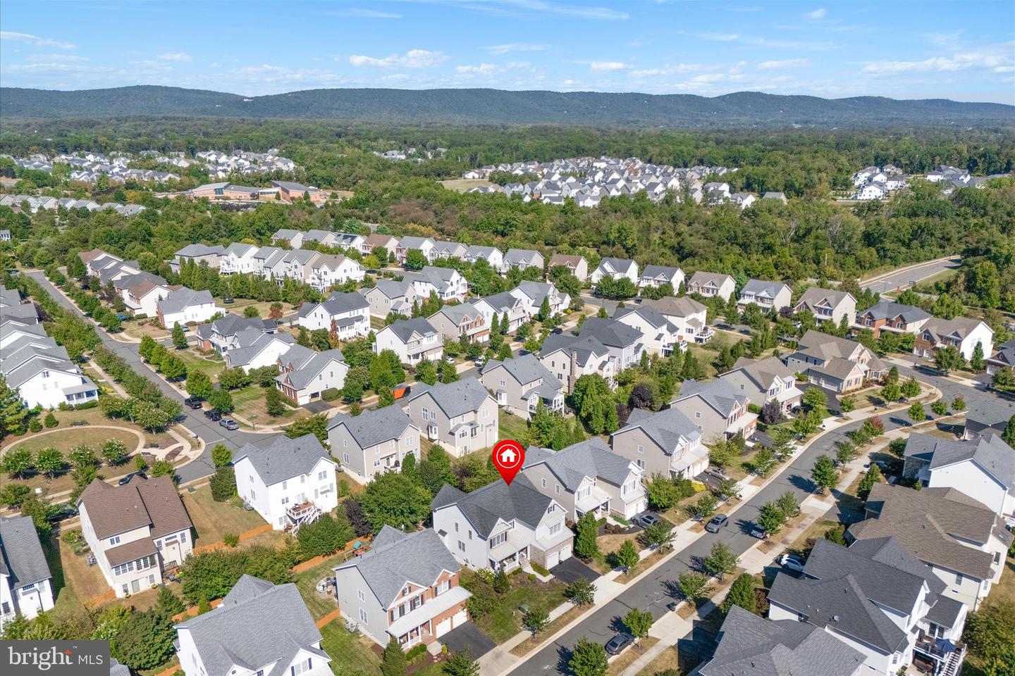 4622 HULL DR, HAYMARKET, Virginia 20169, 4 Bedrooms Bedrooms, ,4 BathroomsBathrooms,Residential,For sale,4622 HULL DR,VAPW2103454 MLS # VAPW2103454