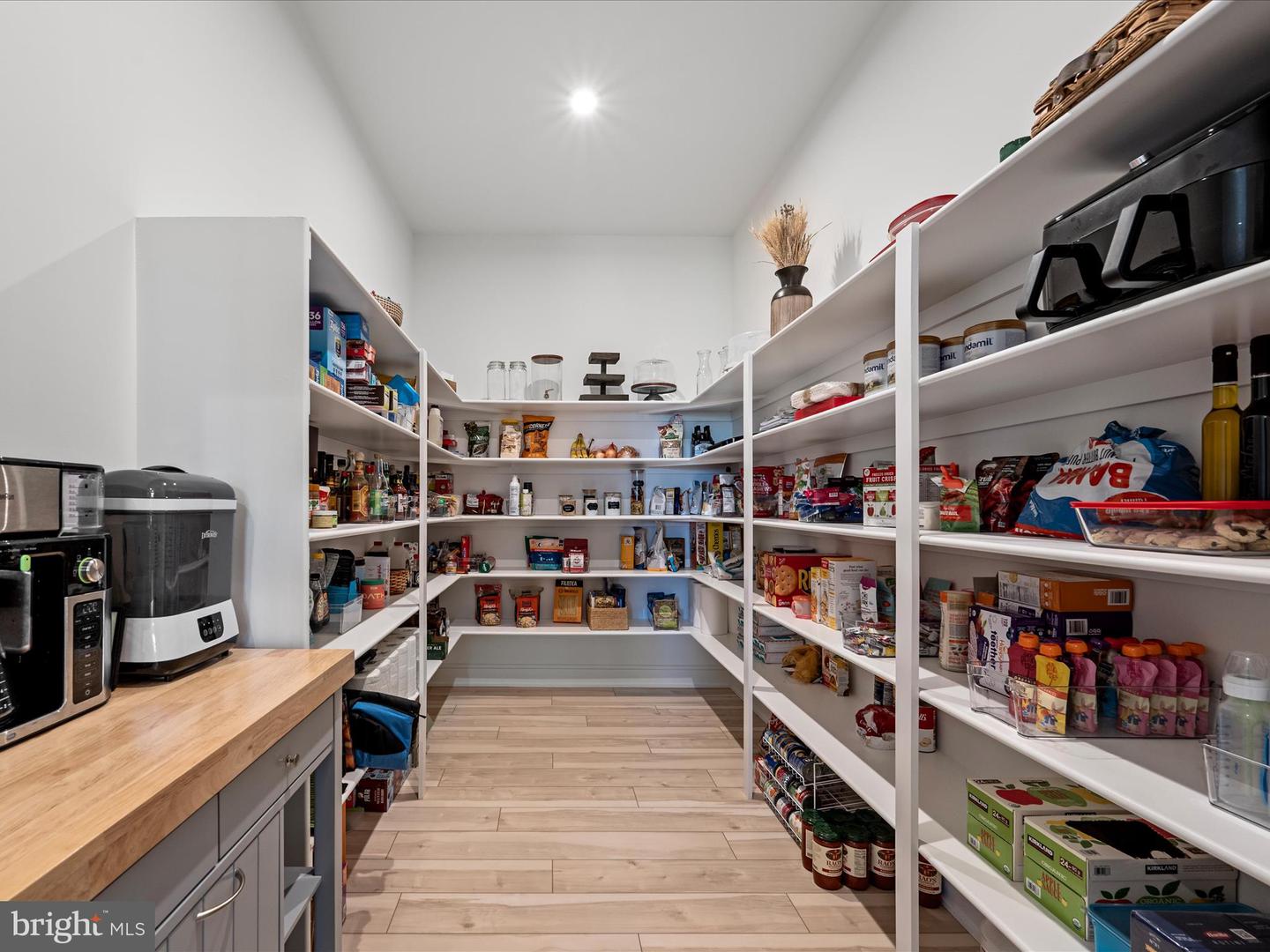 38906 RUMELY WAY, WATERFORD, Virginia 20197, 6 Bedrooms Bedrooms, ,5 BathroomsBathrooms,Residential,For sale,38906 RUMELY WAY,VALO2106304 MLS # VALO2106304