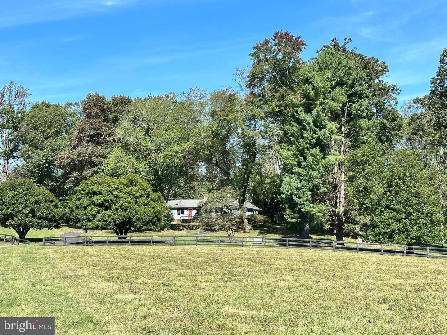 7038 BEACONSFIELD LN, WARRENTON, Virginia 20187, 2 Bedrooms Bedrooms, ,3 BathroomsBathrooms,Farm,For sale,7038 BEACONSFIELD LN,VAFQ2018266 MLS # VAFQ2018266