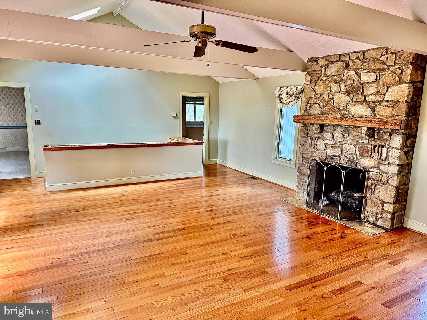 7038 BEACONSFIELD LN, WARRENTON, Virginia 20187, 2 Bedrooms Bedrooms, ,3 BathroomsBathrooms,Farm,For sale,7038 BEACONSFIELD LN,VAFQ2018266 MLS # VAFQ2018266