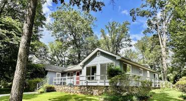 7038 BEACONSFIELD LN, WARRENTON, Virginia 20187, 2 Bedrooms Bedrooms, ,3 BathroomsBathrooms,Farm,For sale,7038 BEACONSFIELD LN,VAFQ2018266 MLS # VAFQ2018266
