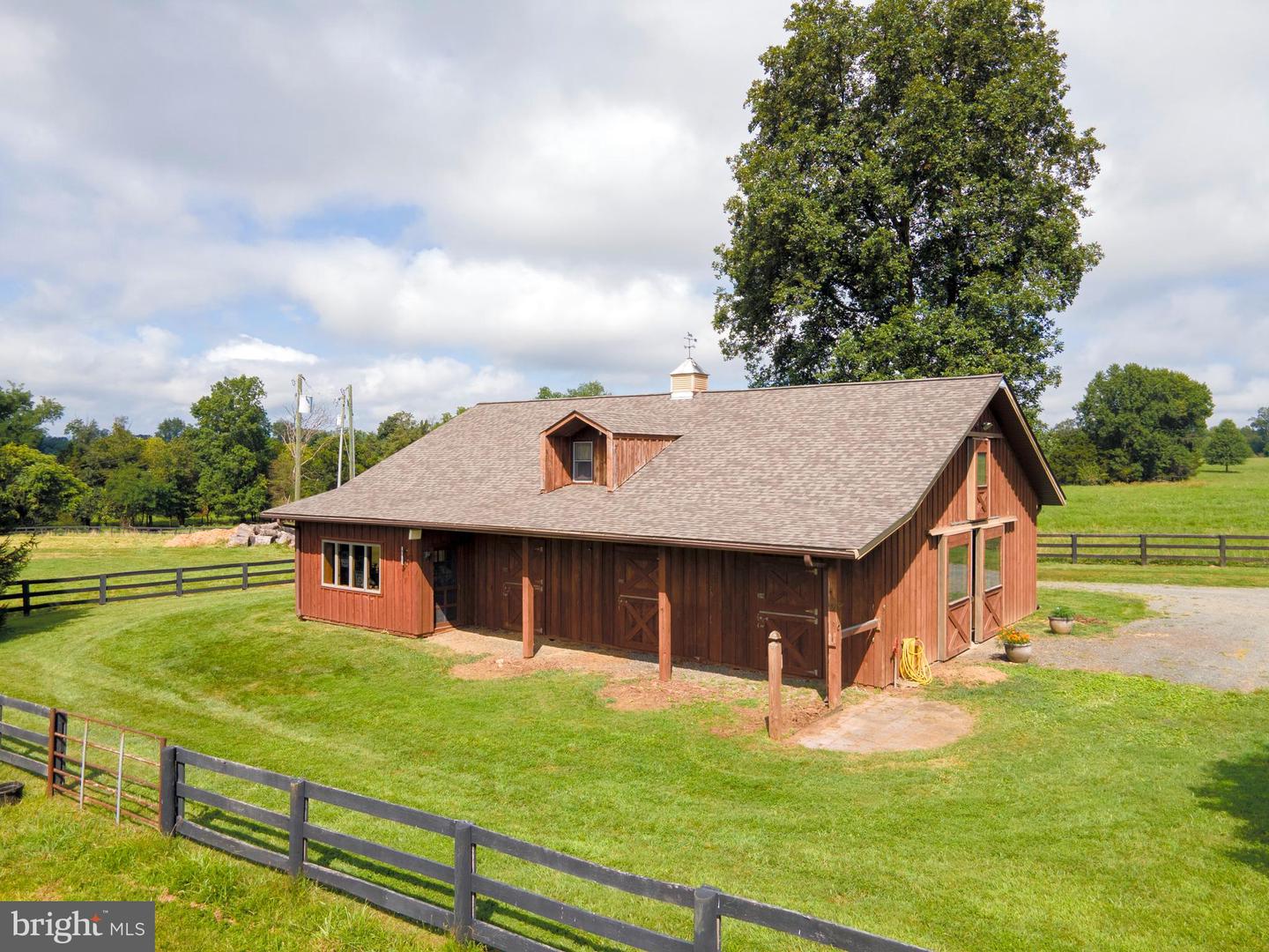 35771 SNAKE HILL RD, MIDDLEBURG, Virginia 20117, 3 Bedrooms Bedrooms, ,4 BathroomsBathrooms,Residential,For sale,35771 SNAKE HILL RD,VALO2106308 MLS # VALO2106308