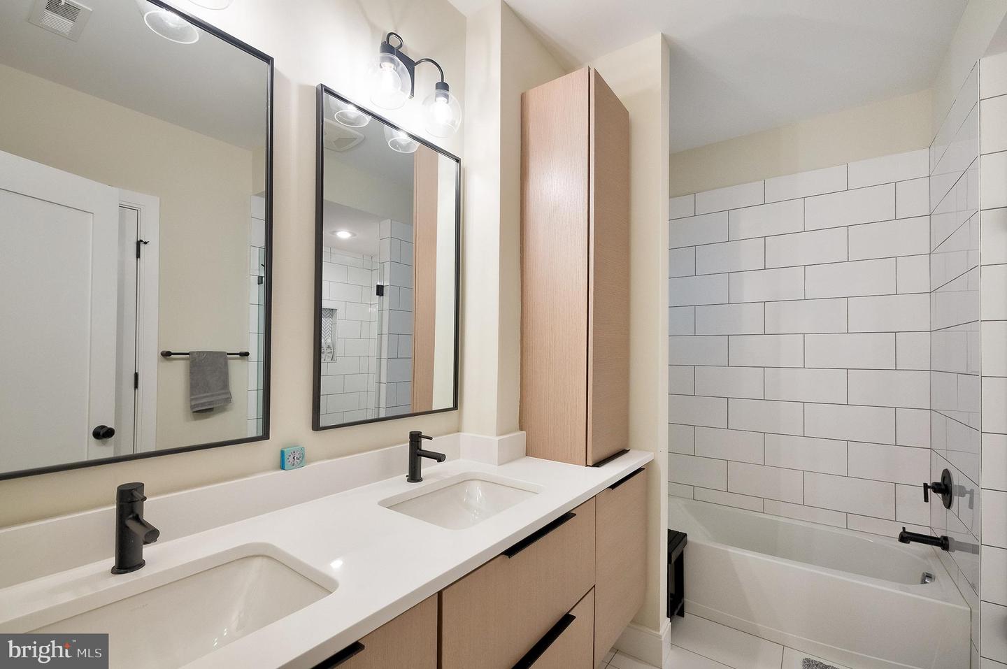 1817 LAMONT ST NW #1, WASHINGTON, District Of Columbia 20010, 4 Bedrooms Bedrooms, ,2 BathroomsBathrooms,Residential,For sale,1817 LAMONT ST NW #1,DCDC2220974 MLS # DCDC2220974