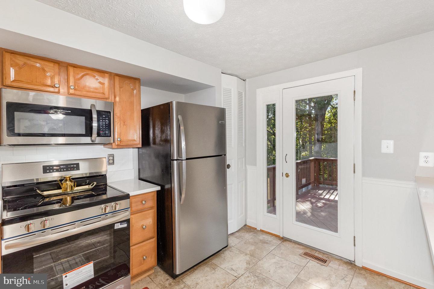 14135 HONEY HILL CT, CENTREVILLE, Virginia 20121, 4 Bedrooms Bedrooms, 8 Rooms Rooms,3 BathroomsBathrooms,Residential,For sale,14135 HONEY HILL CT,VAFX2265488 MLS # VAFX2265488